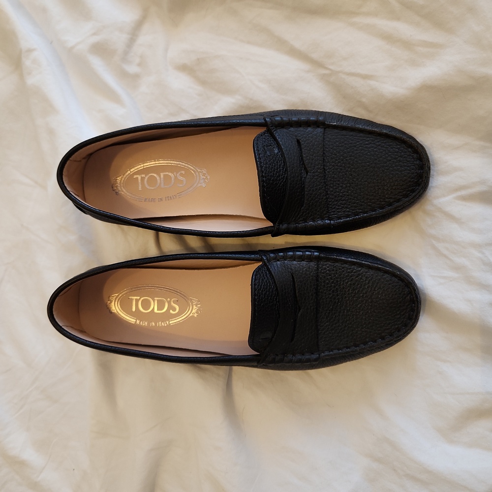 Tod's Black Driving Loafers size 36